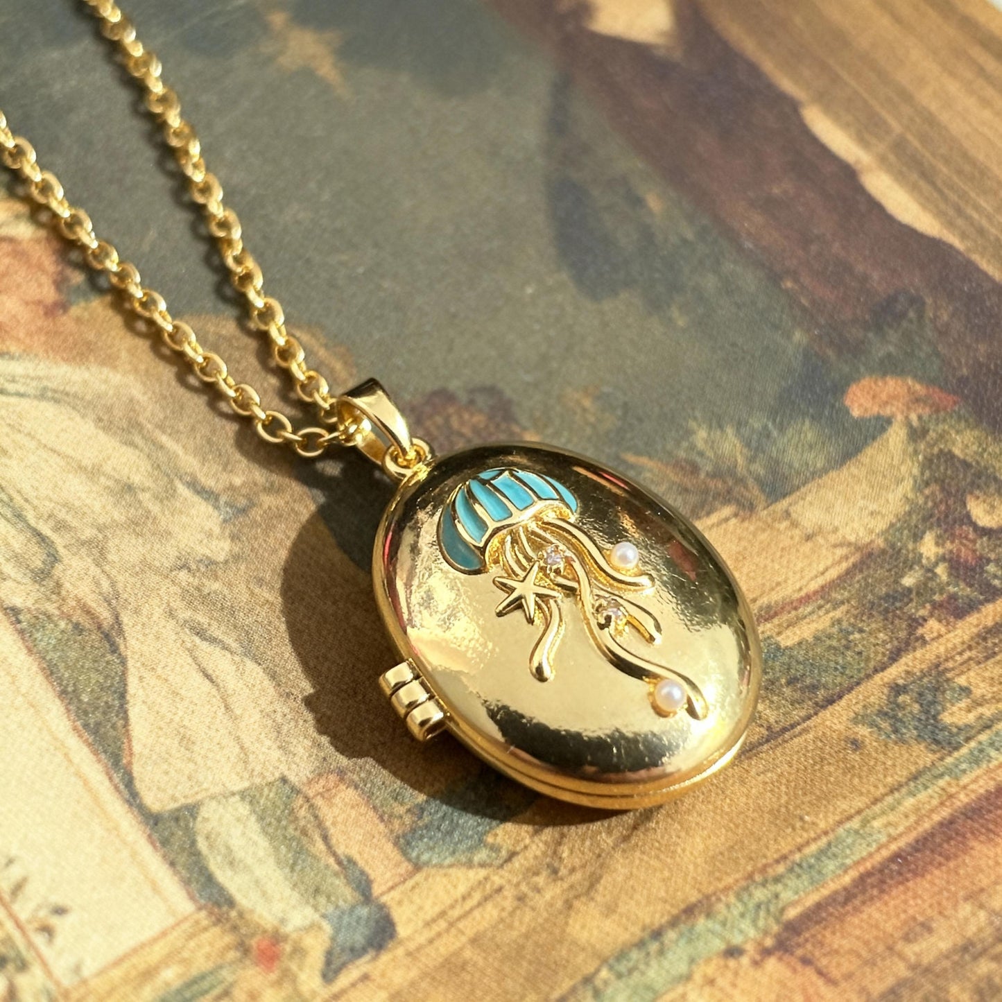 Jellyfish Oval Photo Locket Necklace – Personalized Keepsake Gift