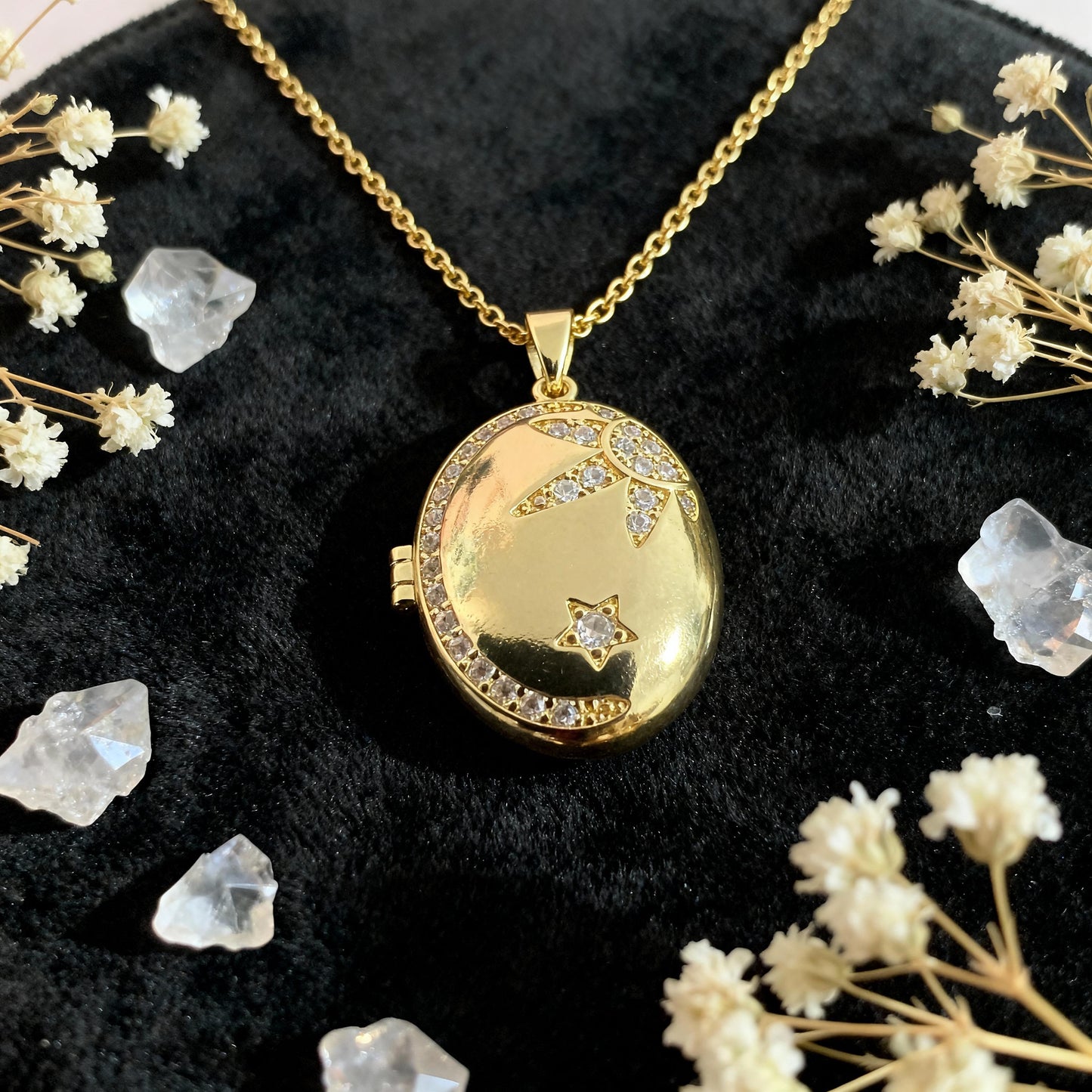 Star & Moon Oval Photo Locket Necklace – Personalized Keepsake Gift