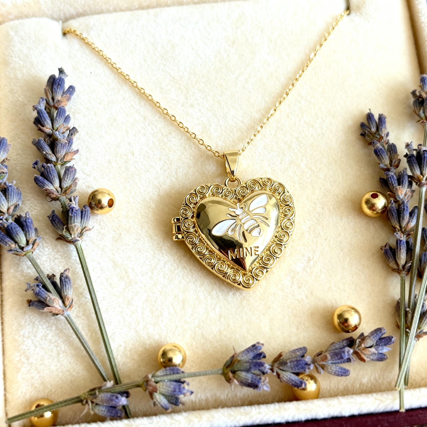 Bee Heart Photo Locket Necklace – Personalized Keepsake Gift