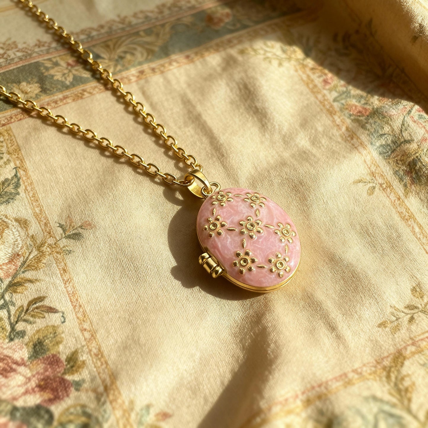 Pink Floral Oval Photo Locket Necklace – Personalized Keepsake Gift