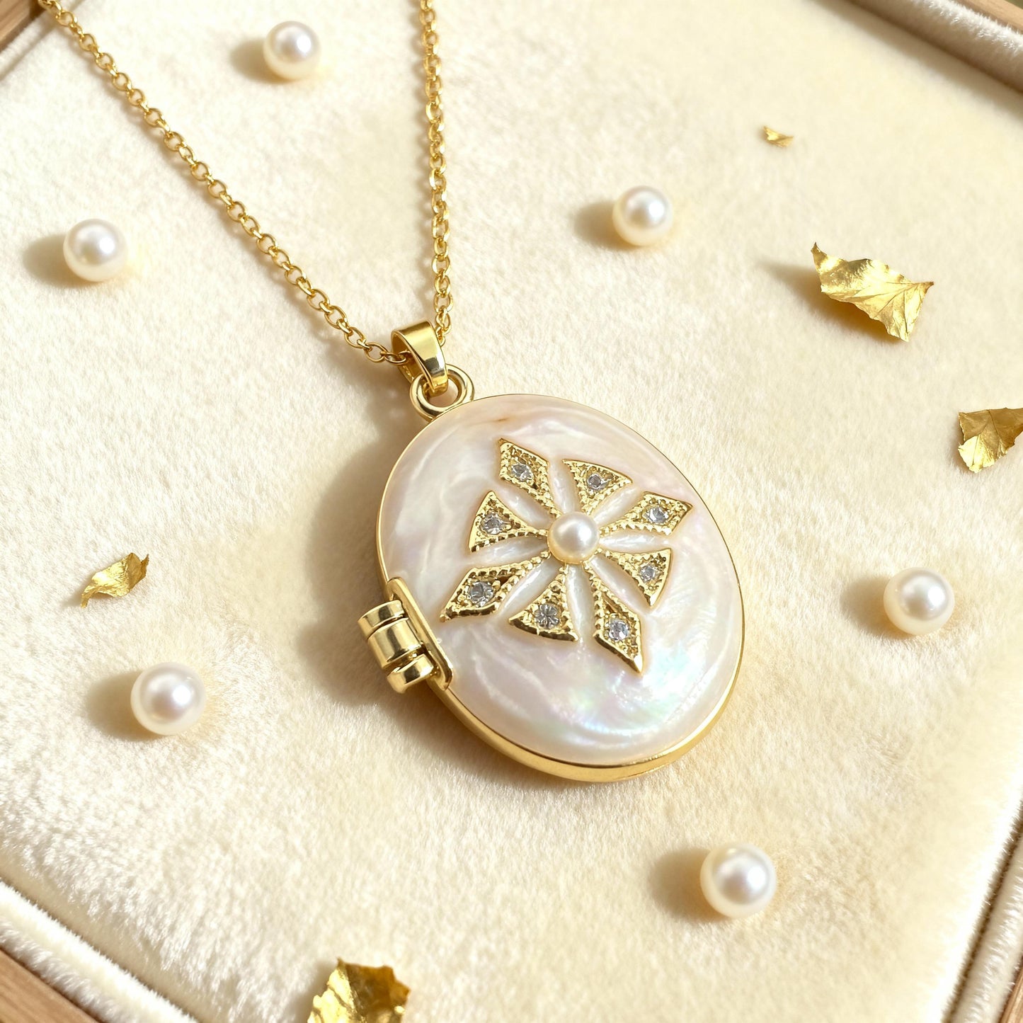 White Pearl Oval Photo Locket Necklace – Personalized Keepsake Gift