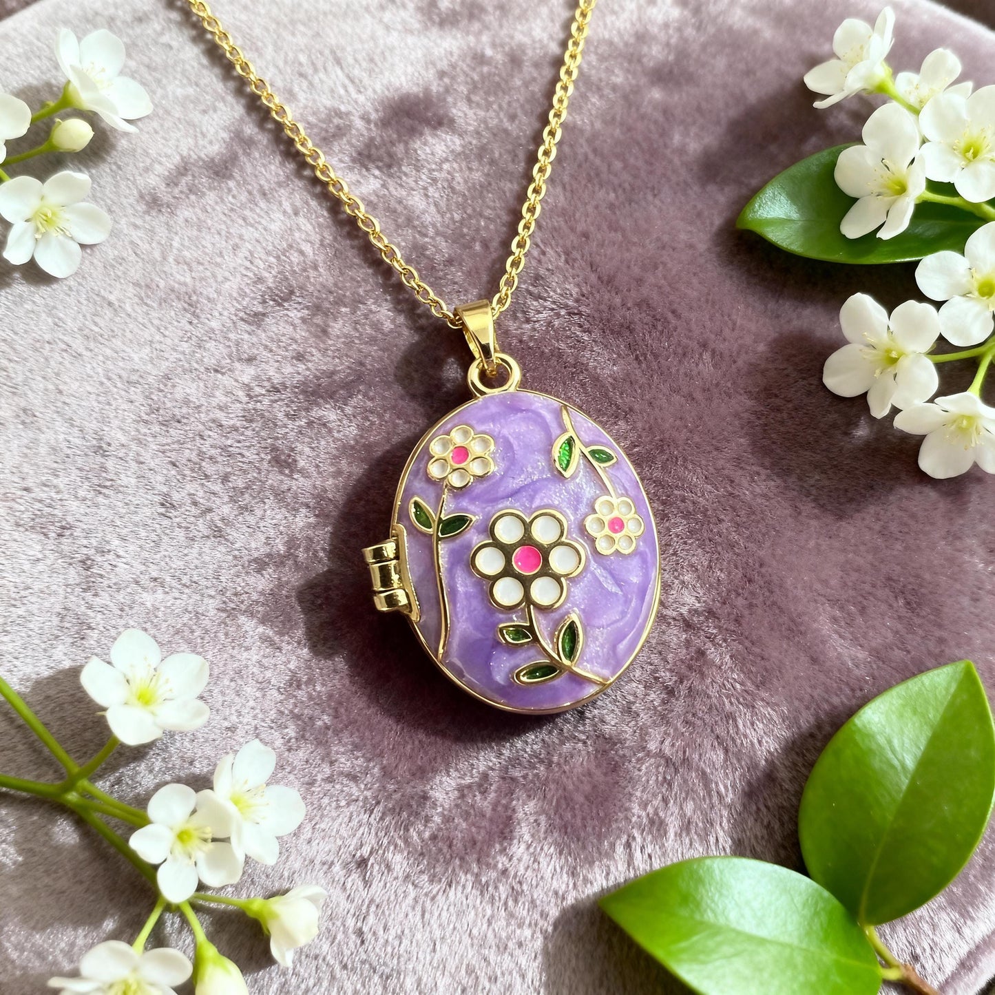 Purple Floral Oval Photo Locket Necklace – Personalized Keepsake Gift