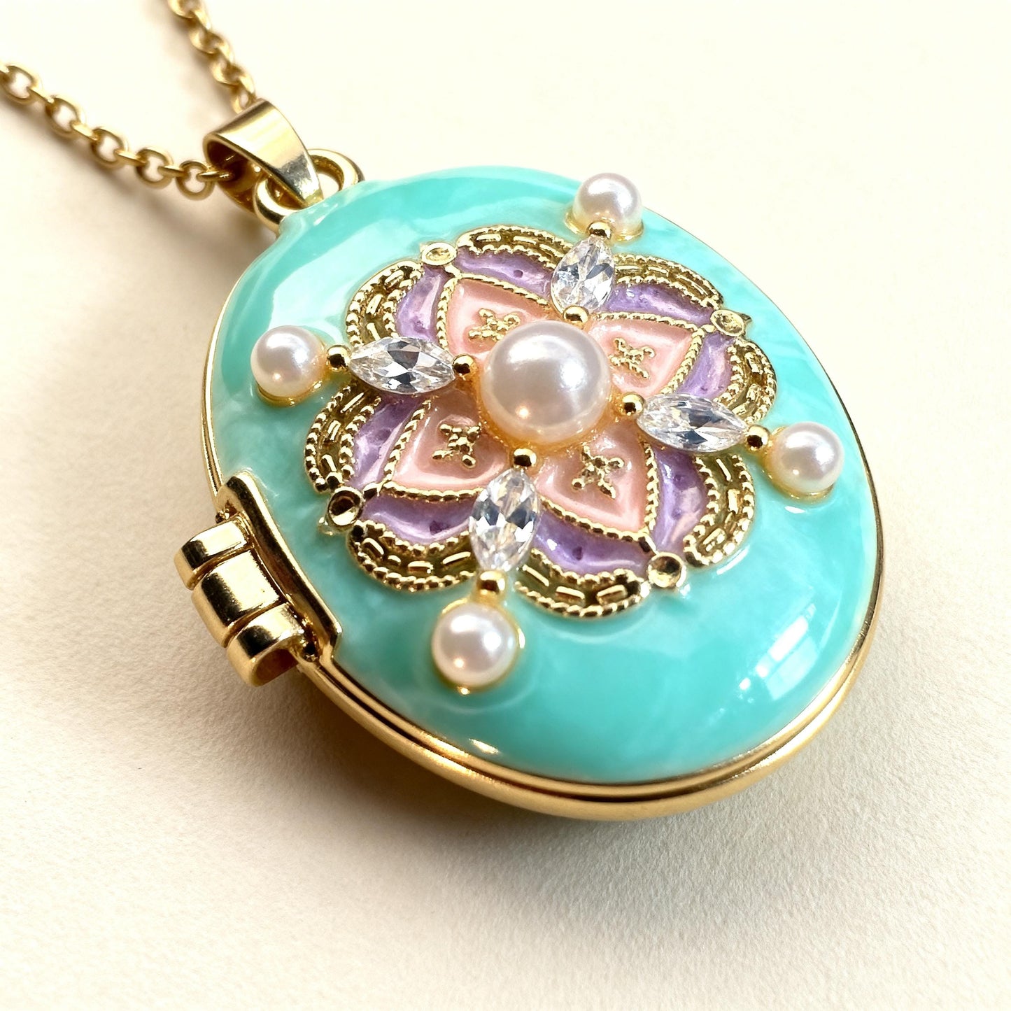 Turquoise Pearl Floral Oval Photo Locket Necklace – Personalized Keepsake Gift
