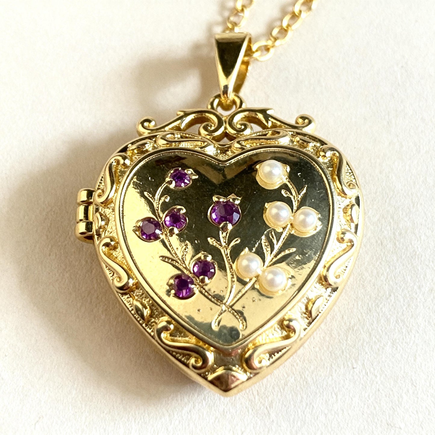 Floral Heart Photo Locket Necklace – Personalized Keepsake Gift