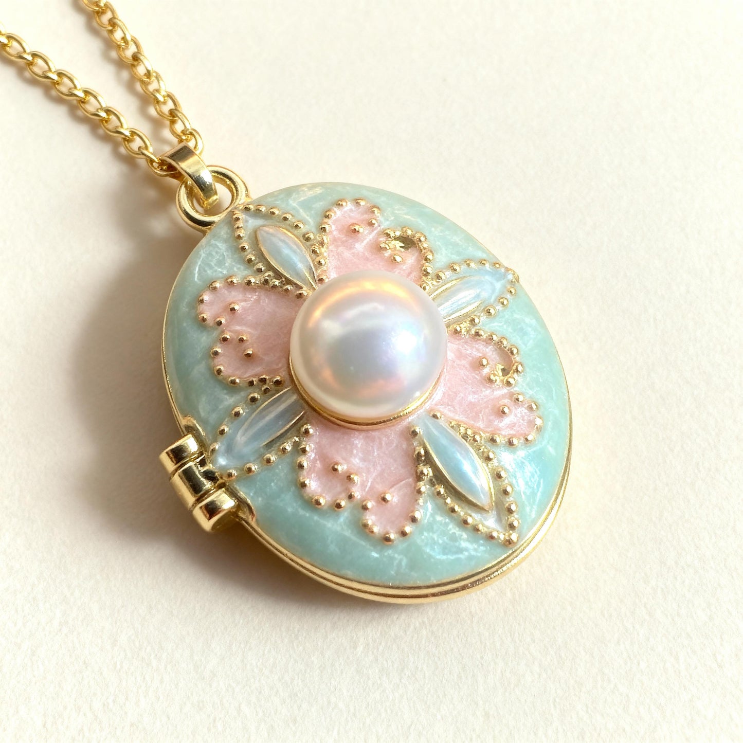 Pastel Floral Pearl Oval Photo Locket Necklace – Personalized Keepsake Gift