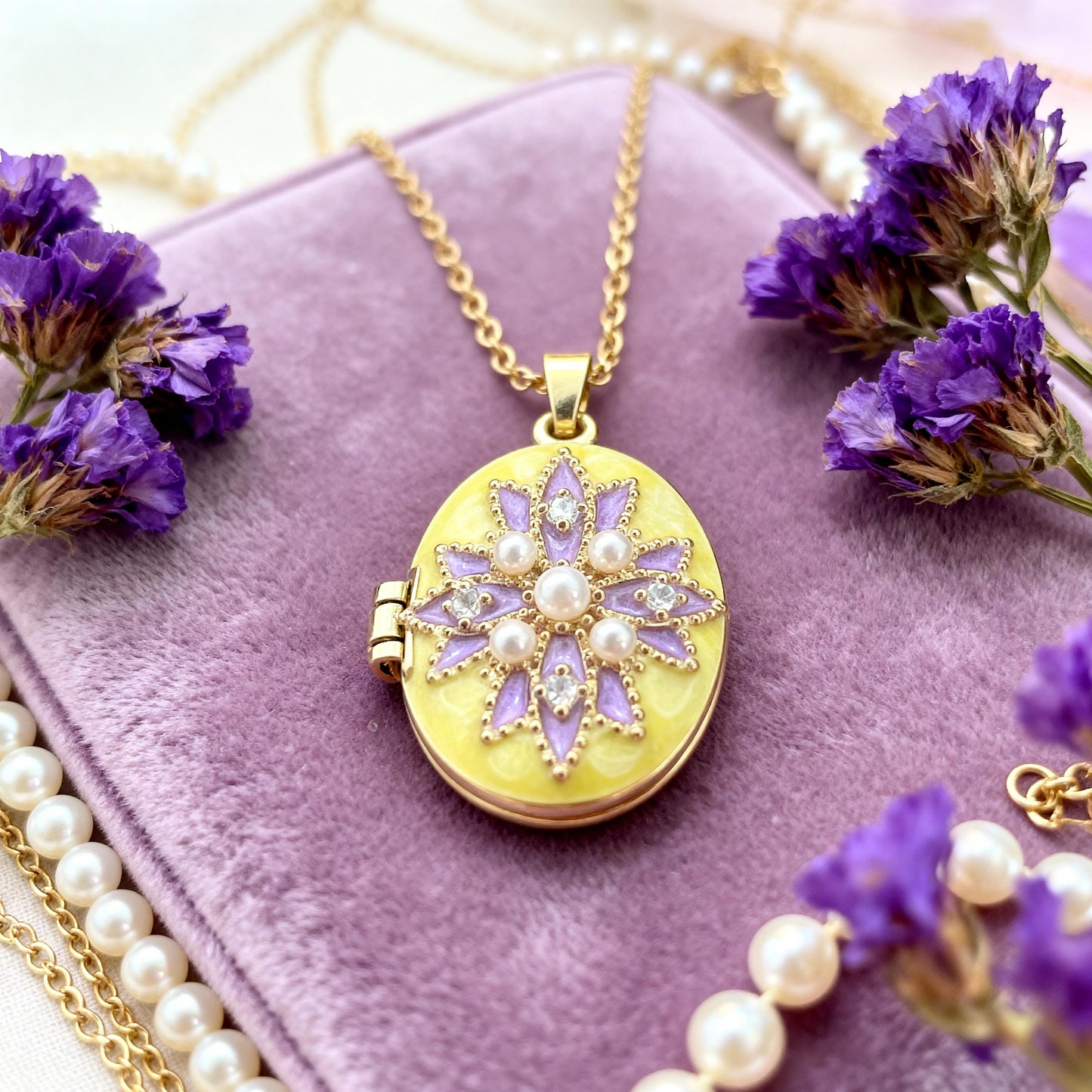 Floral Pearl Oval Photo Locket Necklace – Personalized Keepsake Gift
