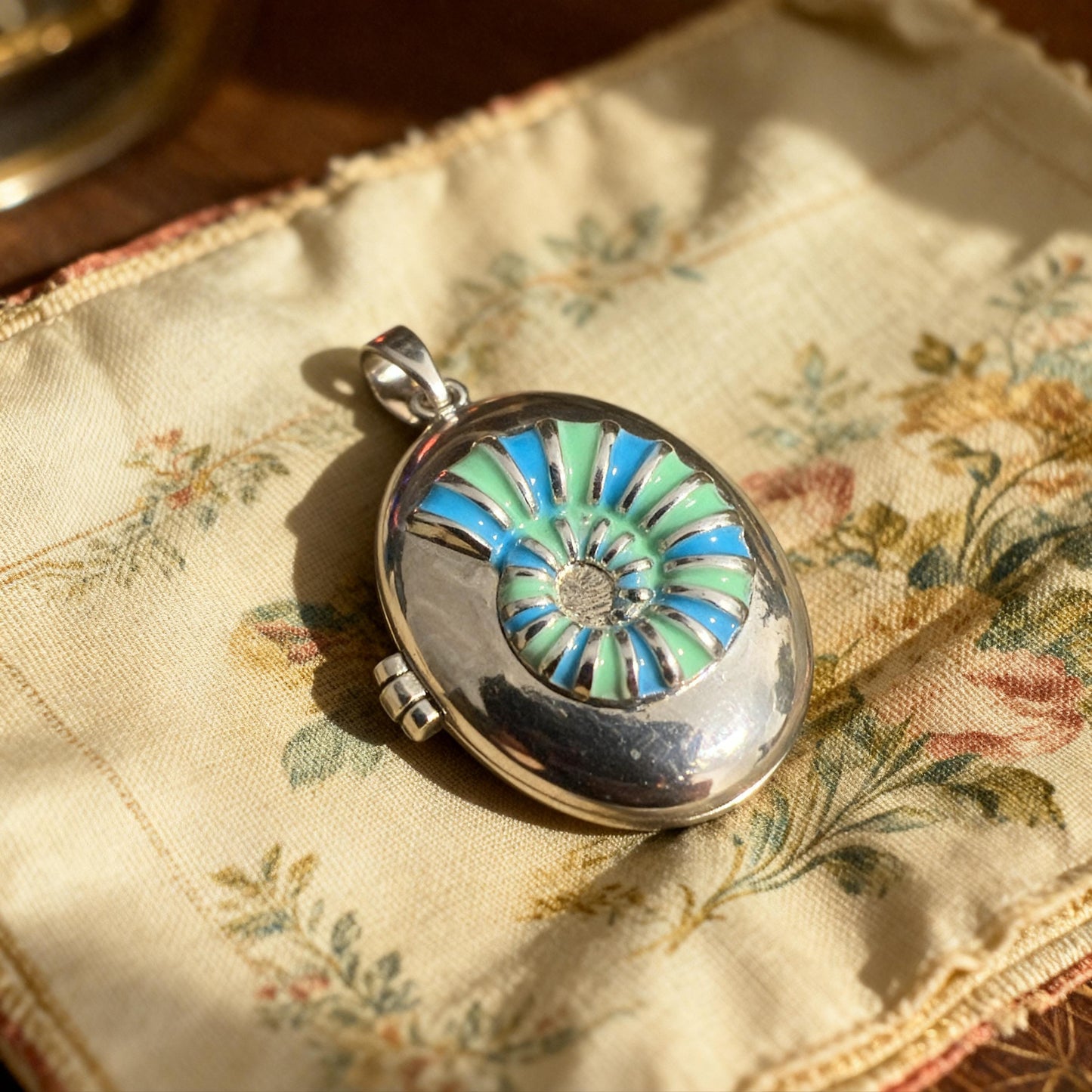 Silver Turquoise Floral Oval Photo Locket Necklace – Personalized Keepsake Gift