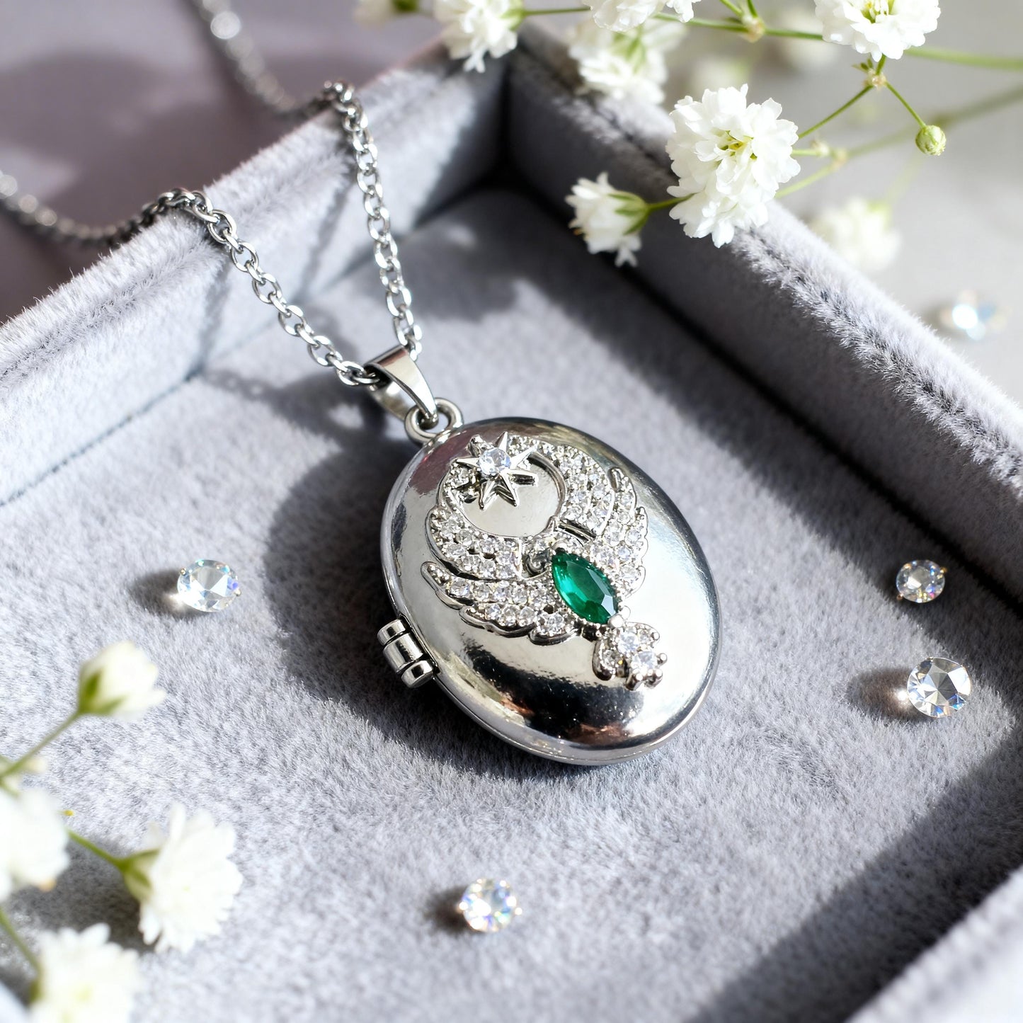 Guardian Angel Oval Photo Locket Necklace – Personalized Keepsake Gift