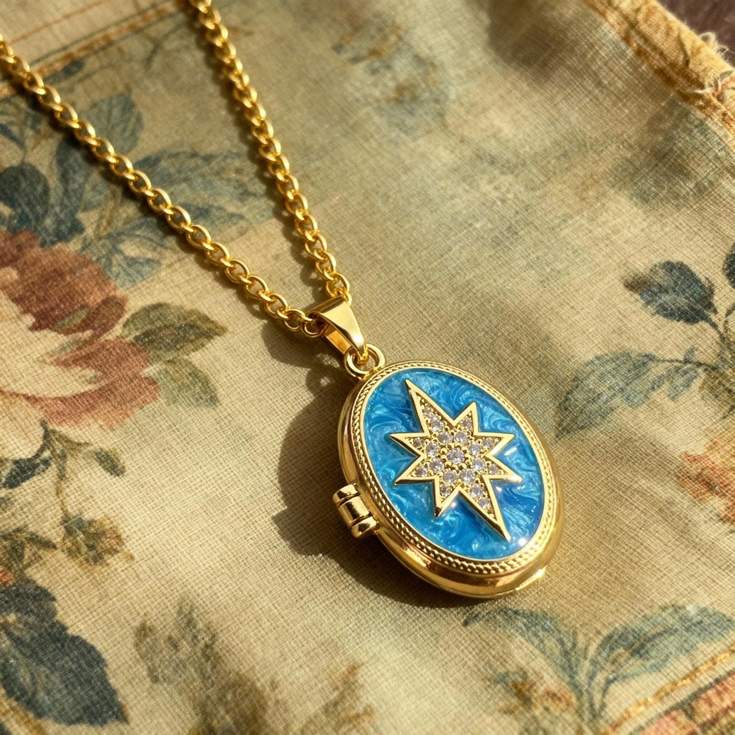 Blue Star Oval Photo Locket Necklace – Personalized Keepsake Gift