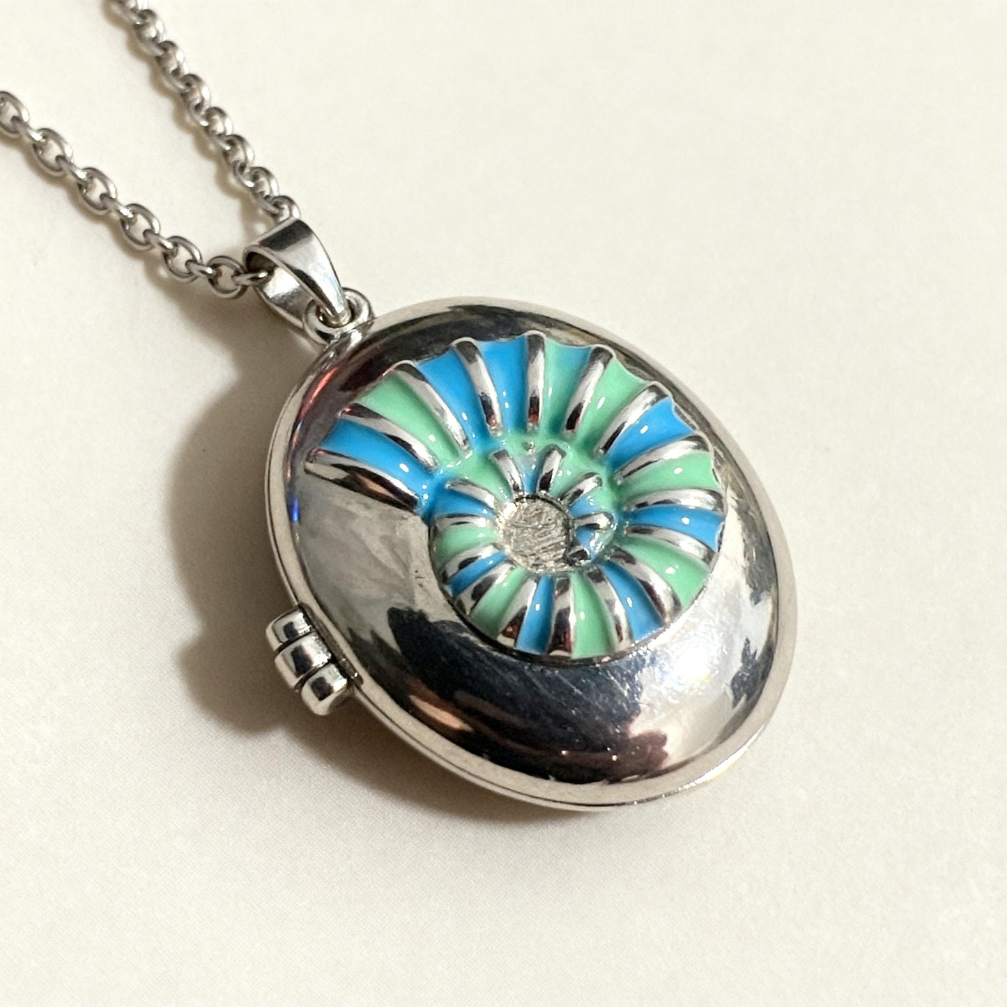 Silver Turquoise Floral Oval Photo Locket Necklace – Personalized Keepsake Gift
