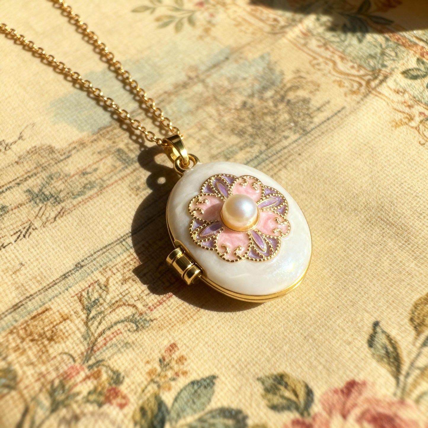 Floral Pearl Oval Photo Locket Necklace – Personalized Keepsake Gift