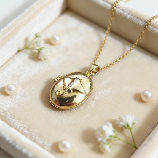 Manta Ray Oval Photo Locket Necklace – Personalized Keepsake Gift