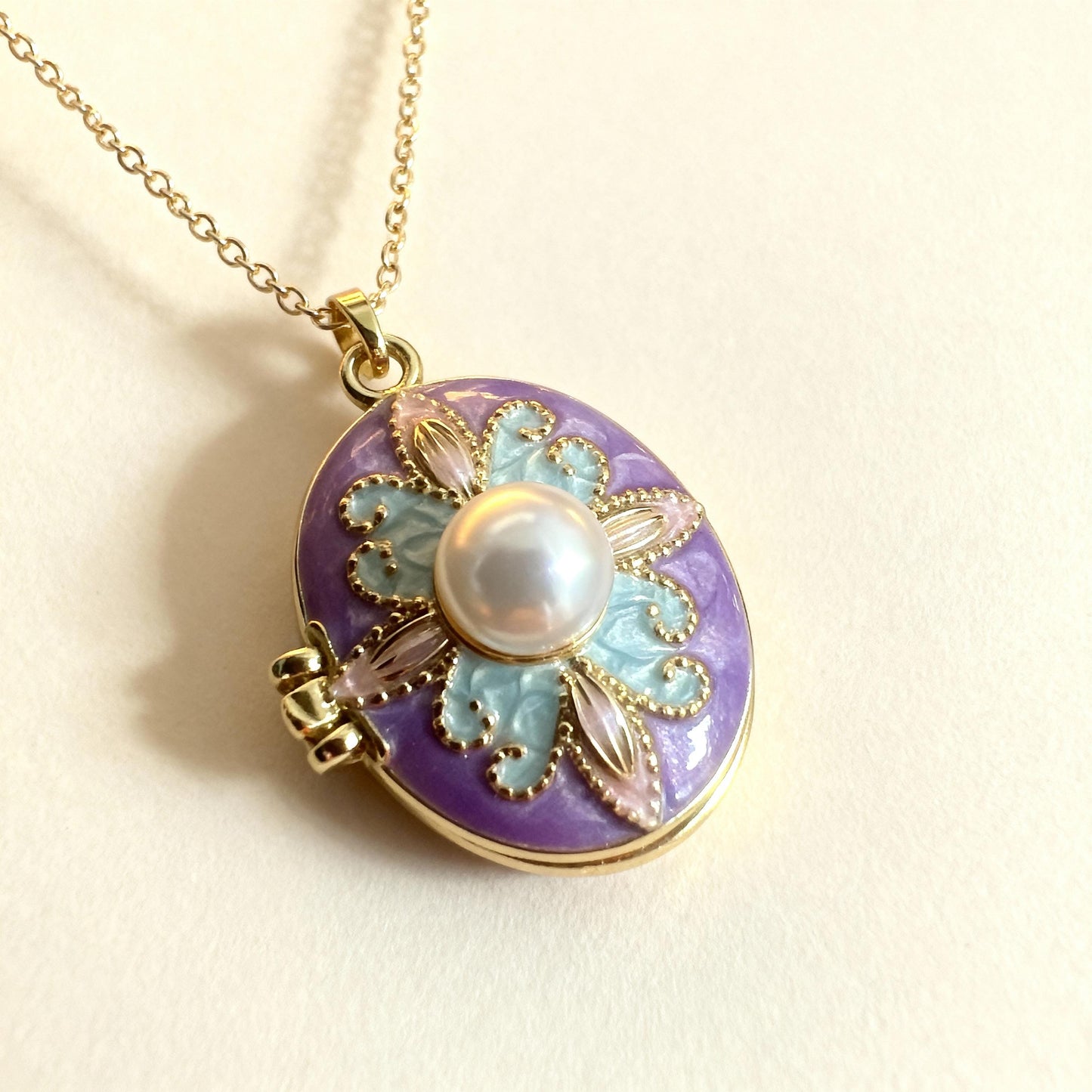 Purple Pearl Oval Photo Locket Necklace – Personalized Keepsake Gift