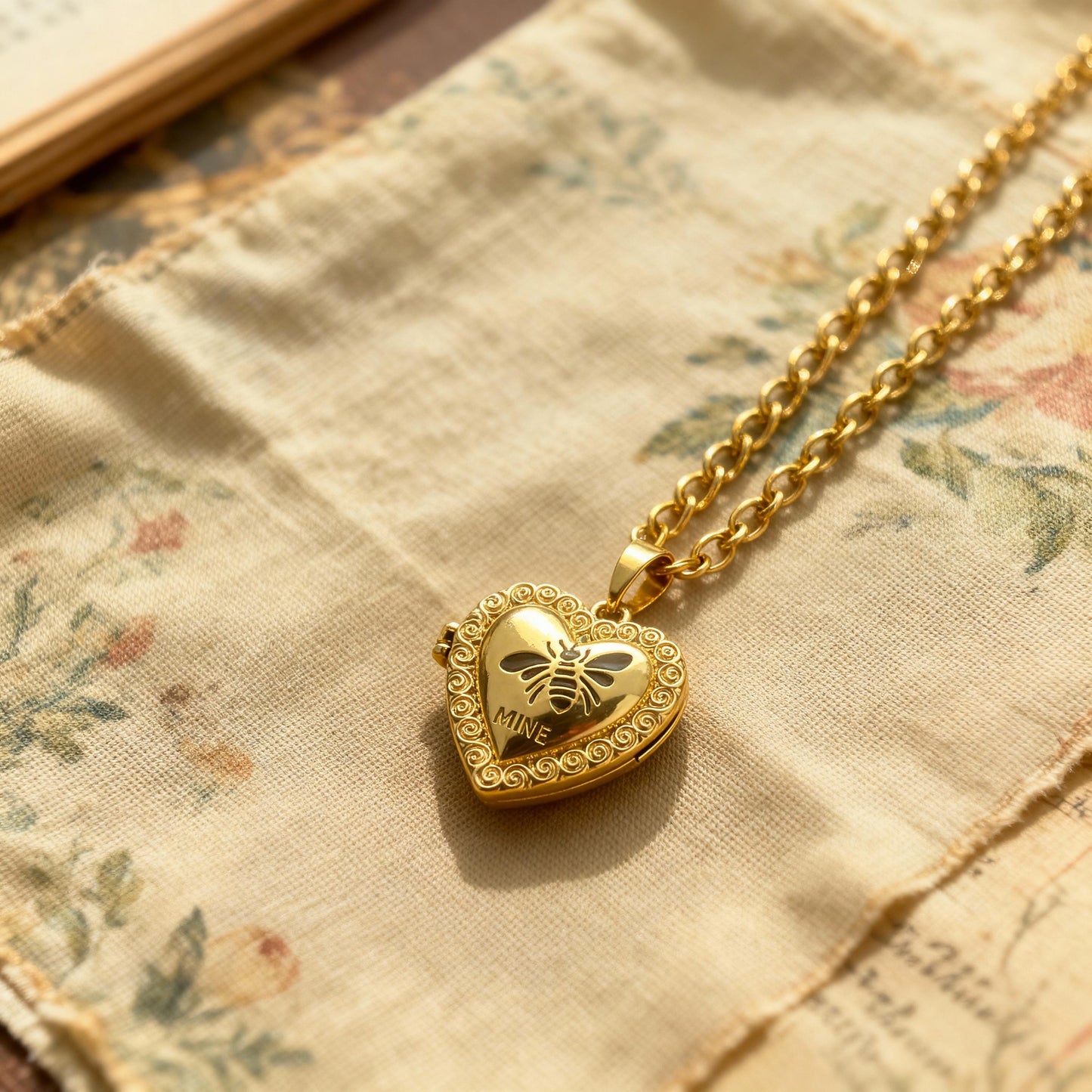 Bee Heart Photo Locket Necklace – Personalized Keepsake Gift