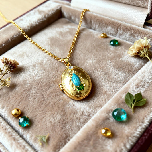 Scarab Oval Photo Locket Necklace – Personalized Keepsake Gift