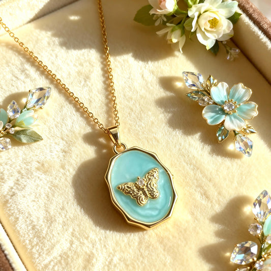 Butterfly Photo Locket Necklace – Personalized Keepsake Gift