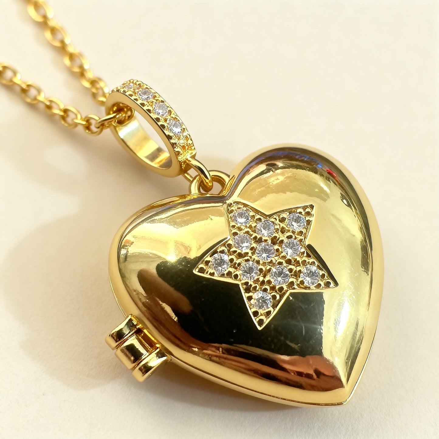 Crystal Star Heart Photo Locket Necklace – Personalized Keepsake Gift