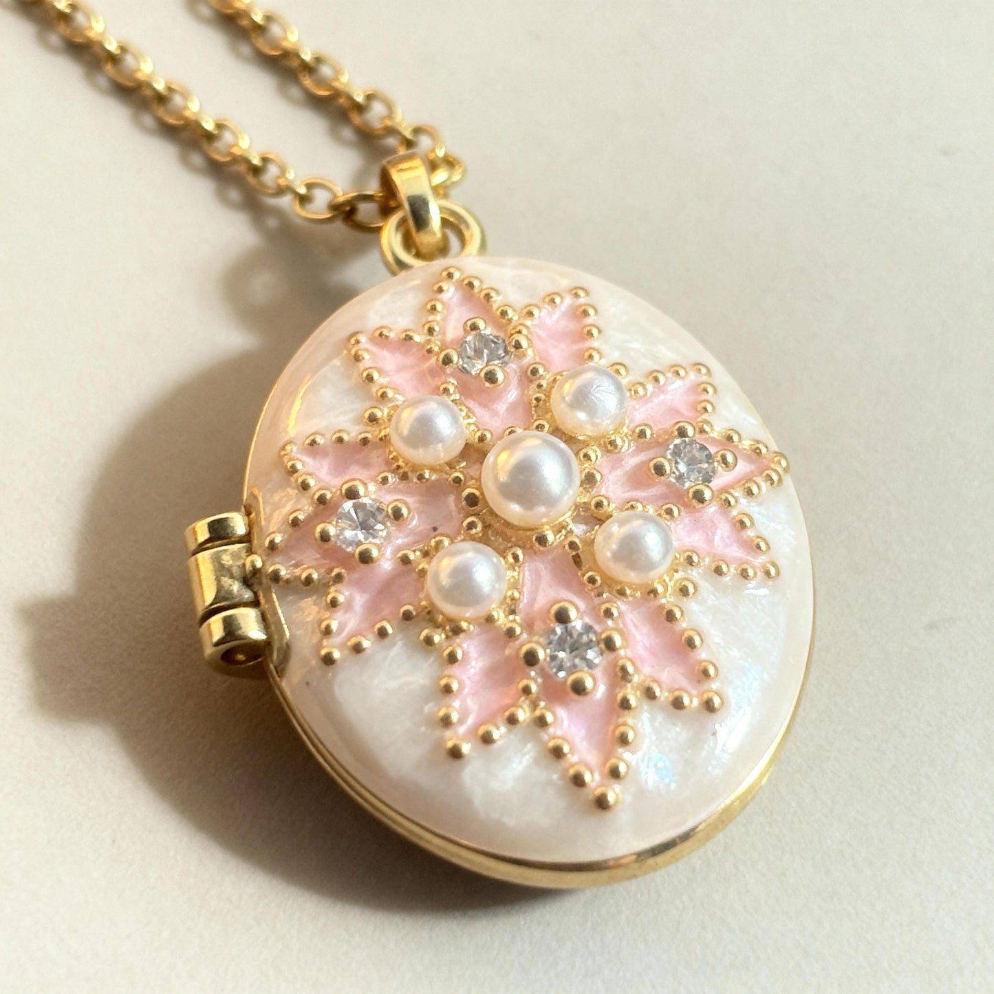 White Pink Pearl Oval Photo Locket Necklace – Personalized Keepsake Gift