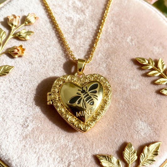 Bee Heart Photo Locket Necklace – Personalized Keepsake Gift