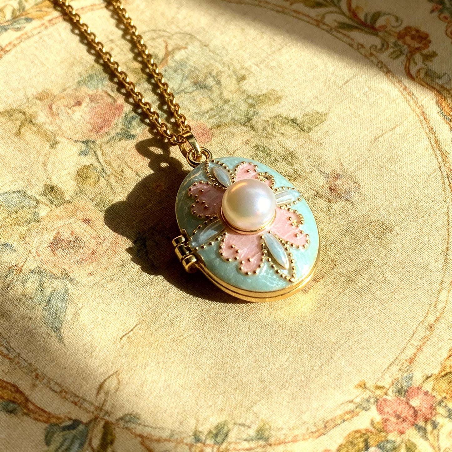 Pastel Floral Pearl Oval Photo Locket Necklace – Personalized Keepsake Gift
