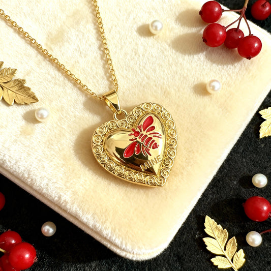 Bee Heart Photo Locket Necklace – Personalized Keepsake Gift