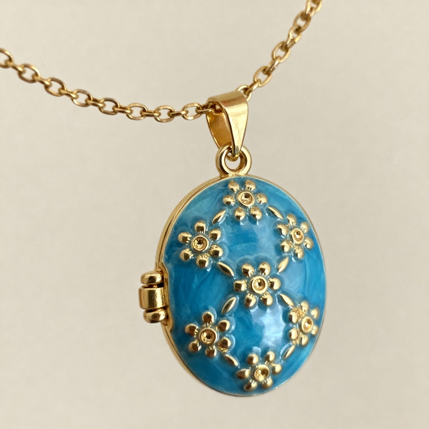 Blue Floral Photo Locket Necklace – Personalized Keepsake Gift