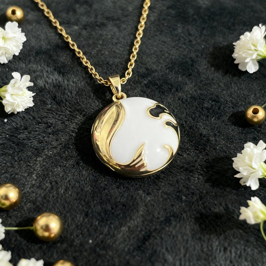 Yin Yang Round Photo Locket Necklace – Personalized Keepsake Gift