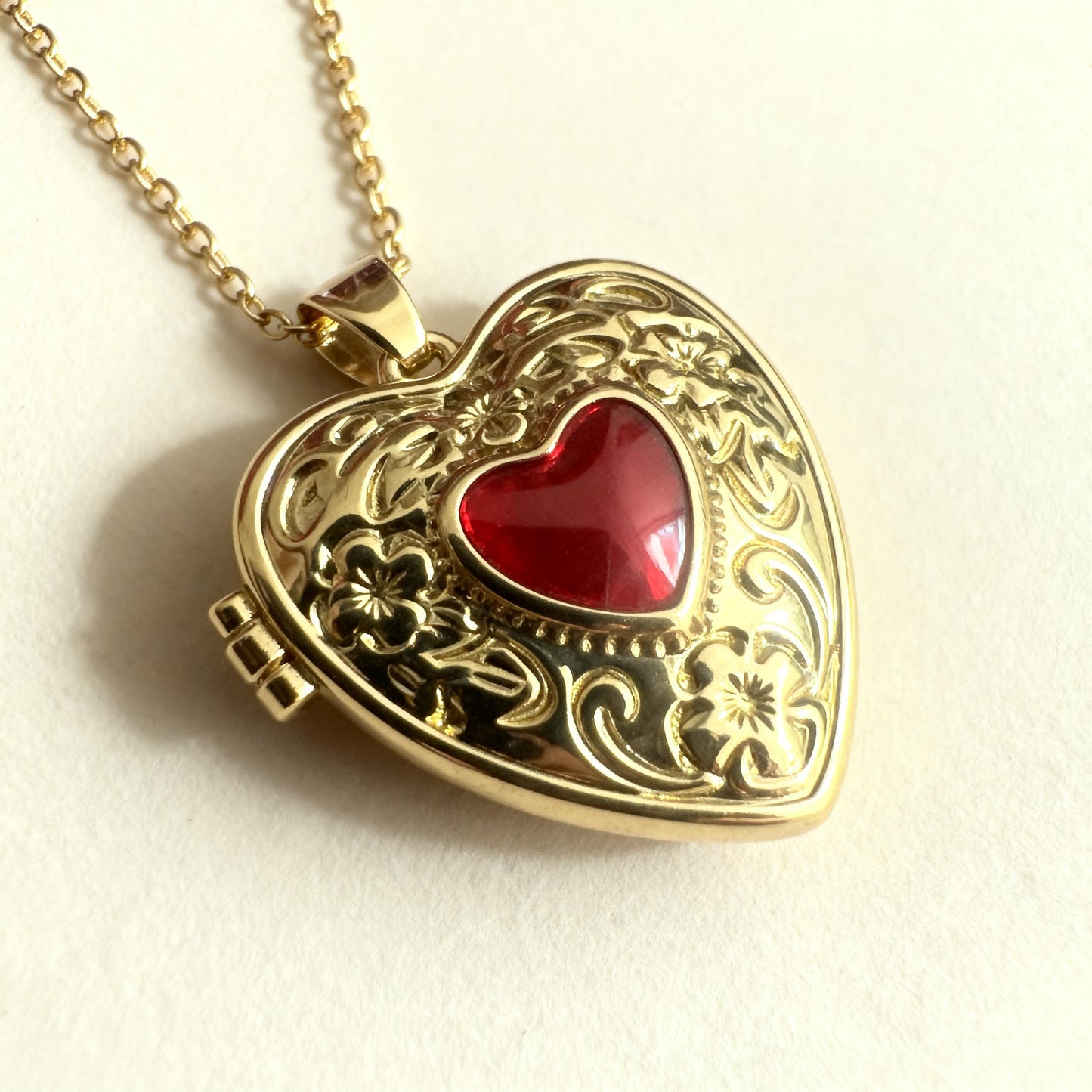 Red Crystal Heart Photo Locket Necklace – Personalized Keepsake Gift