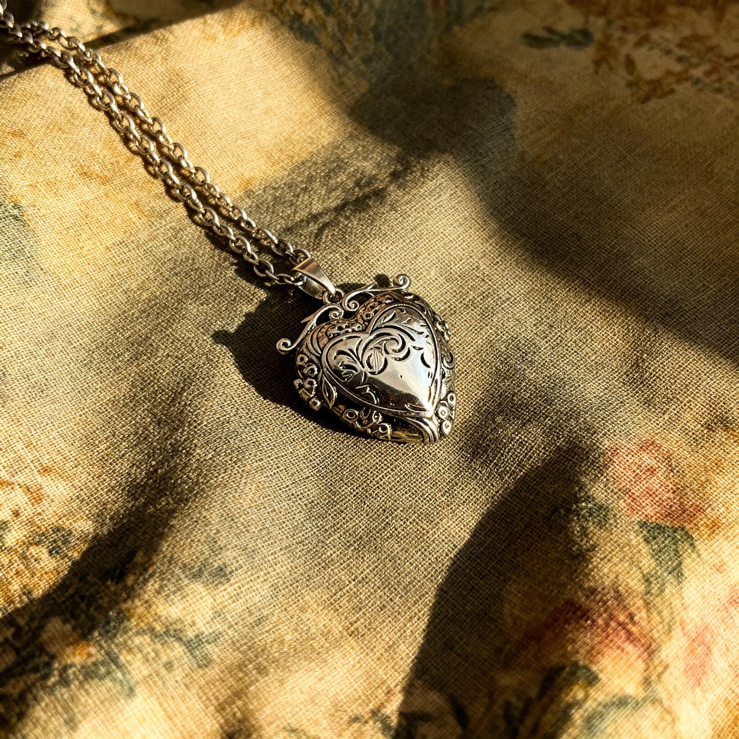 Silver Heart Photo Locket Necklace – Personalized Keepsake Gift