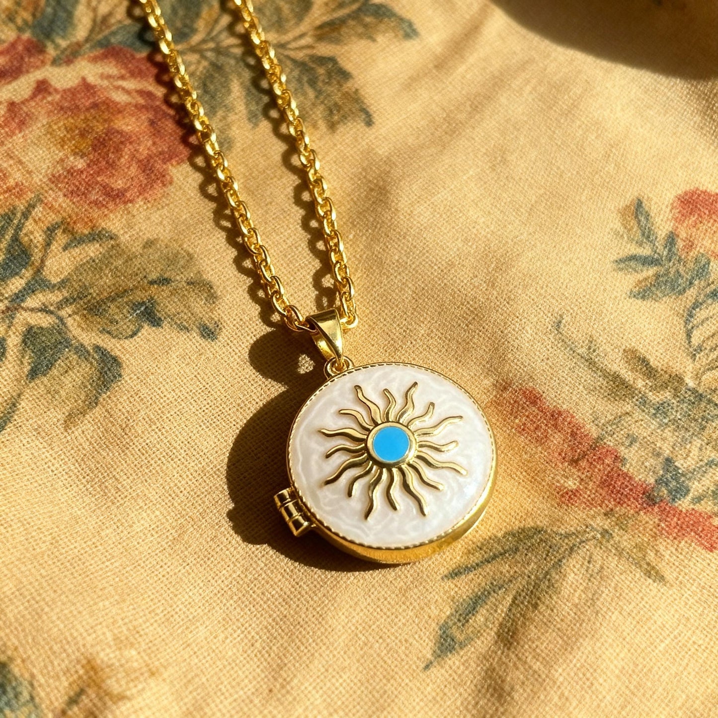 Sun Round Photo Locket Necklace – Personalized Keepsake Gift
