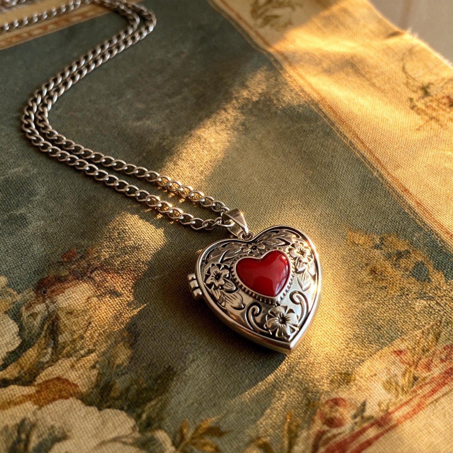 Floral Heart Photo Locket Necklace with Red Heart Center, Vintage Romantic Jewelry Gift