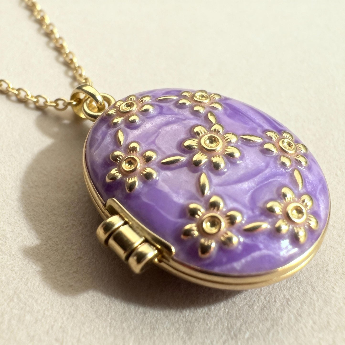 Purple Floral Oval Photo Locket Necklace – Personalized Keepsake Gift