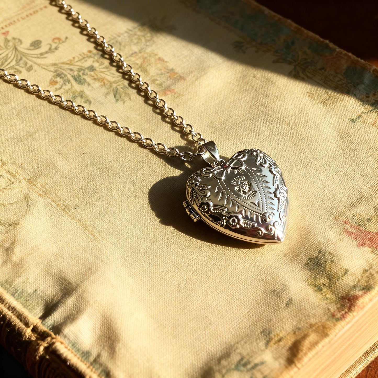 Silver Heart Photo Locket Necklace – Personalized Keepsake Gift