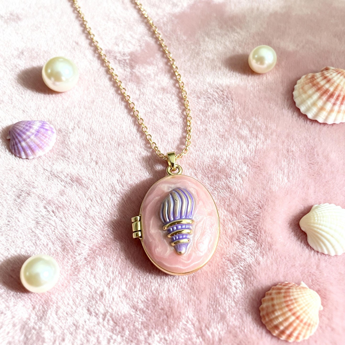 Pink Shell Photo Locket Necklace – Personalized Keepsake Gift