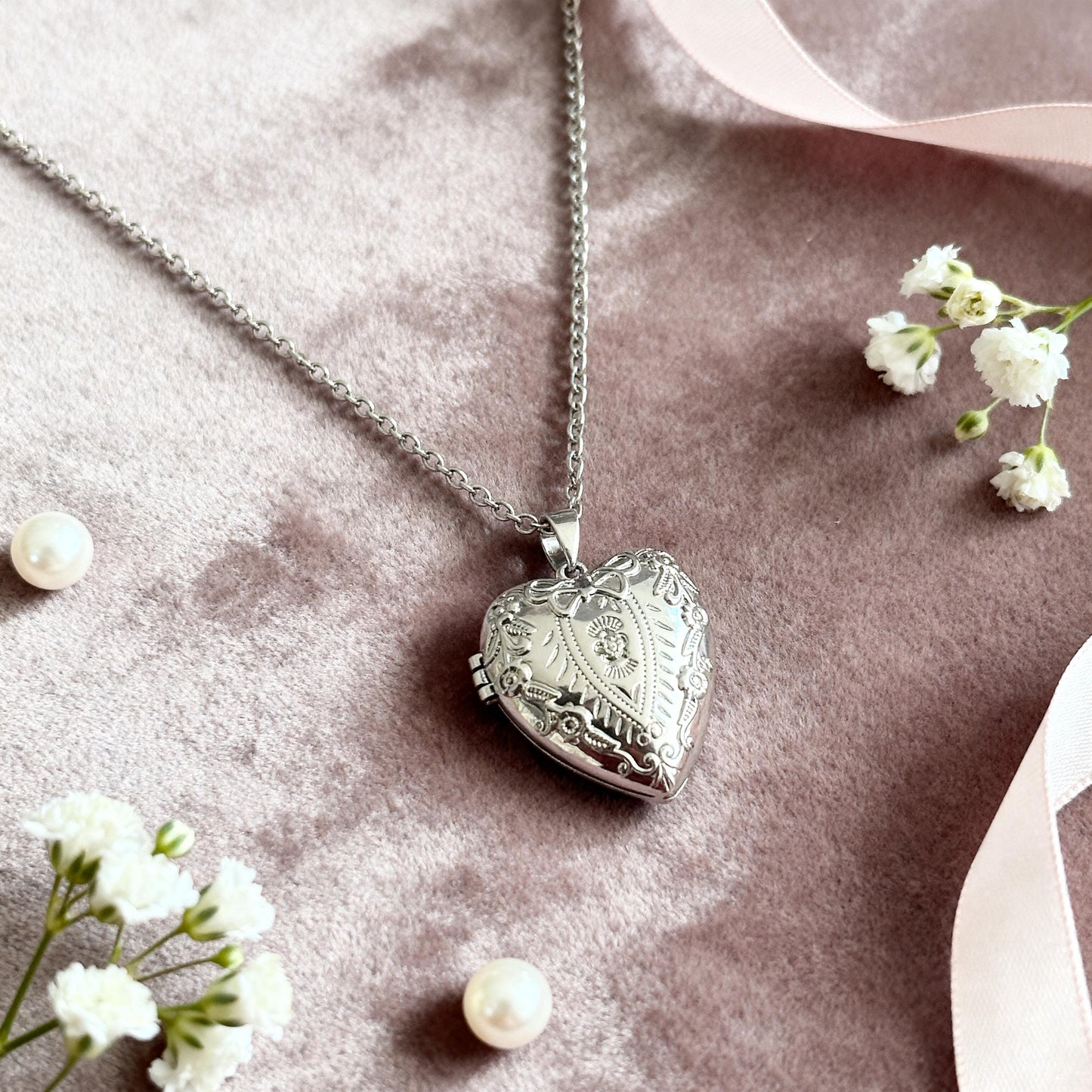 Silver Heart Photo Locket Necklace – Personalized Keepsake Gift
