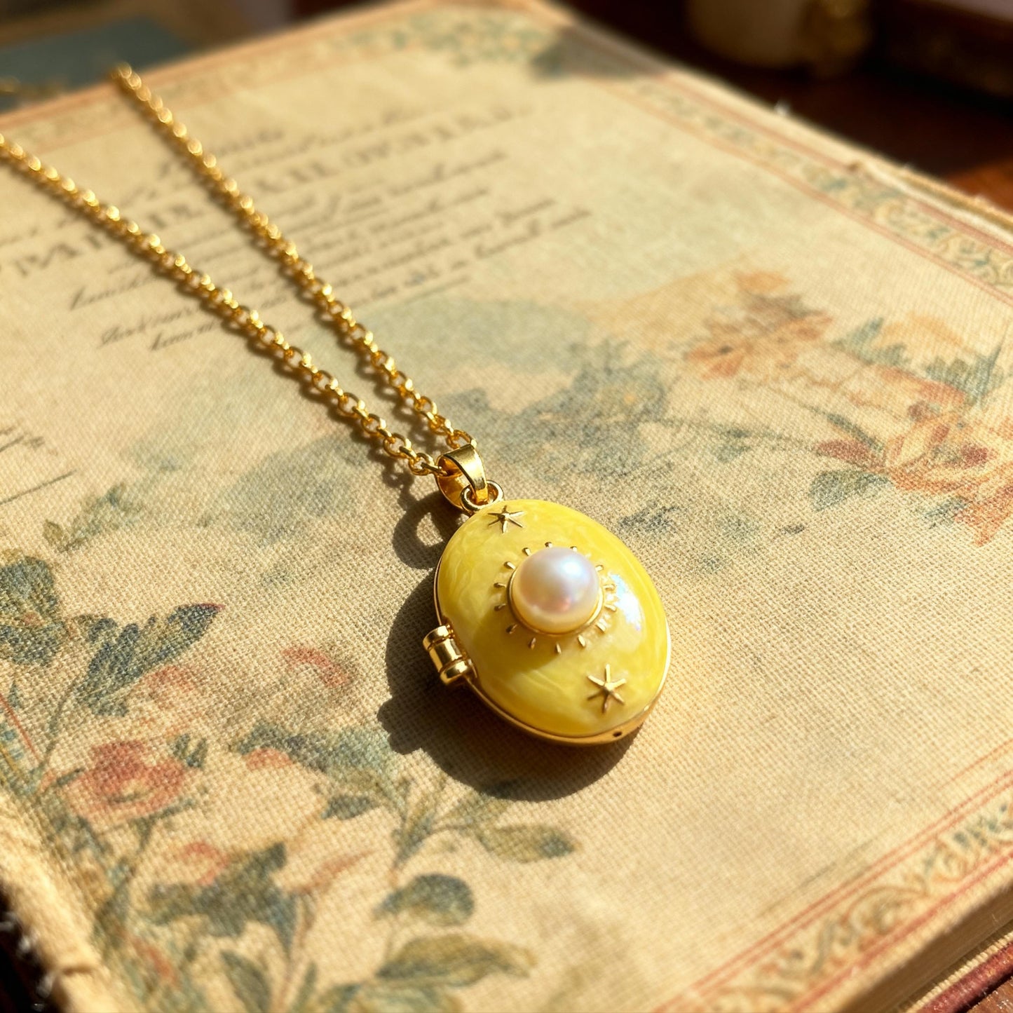 Yellow Pearl Oval Photo Locket Necklace – Personalized Keepsake Gift