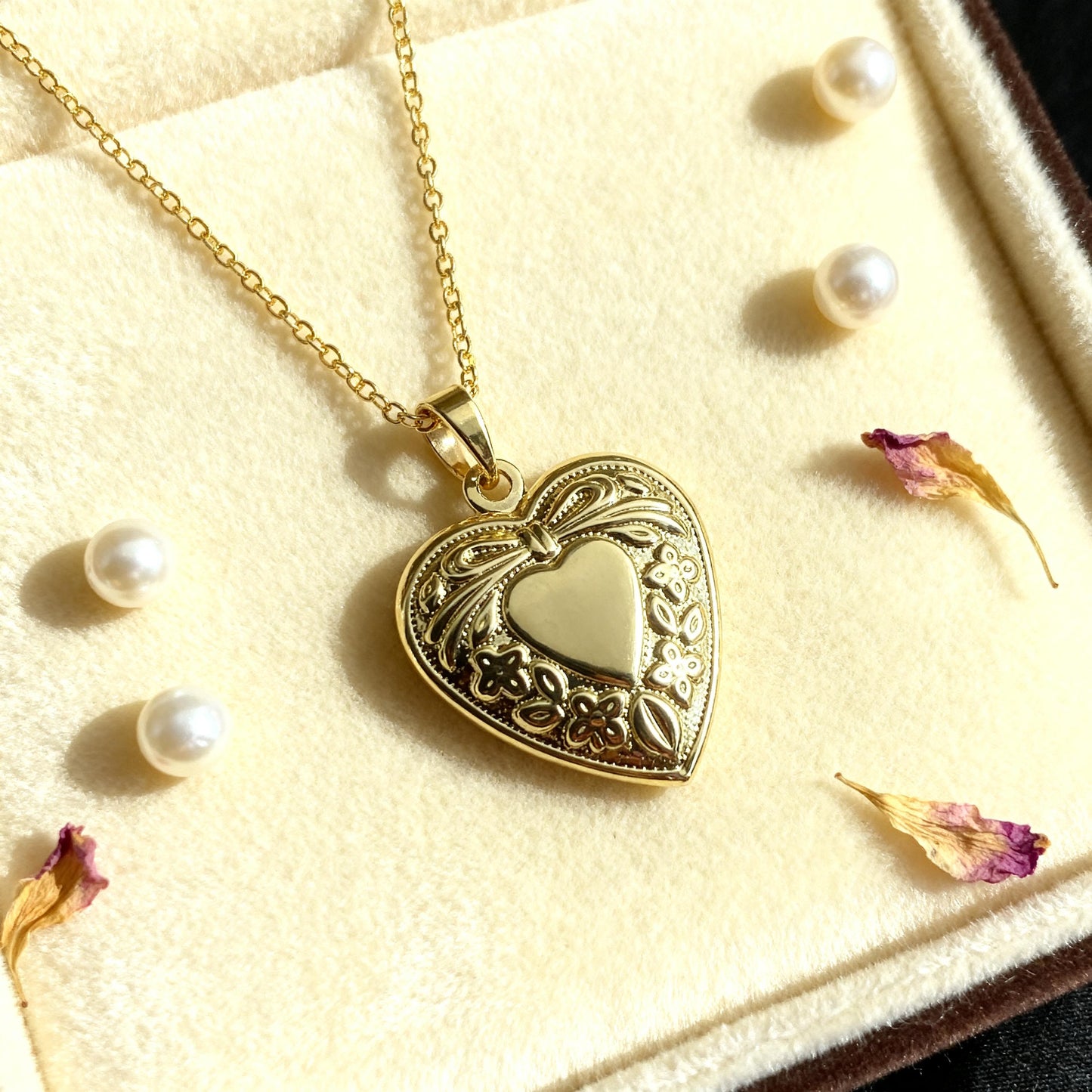 Bow Heart Photo Locket Necklace – Personalized Keepsake Gift